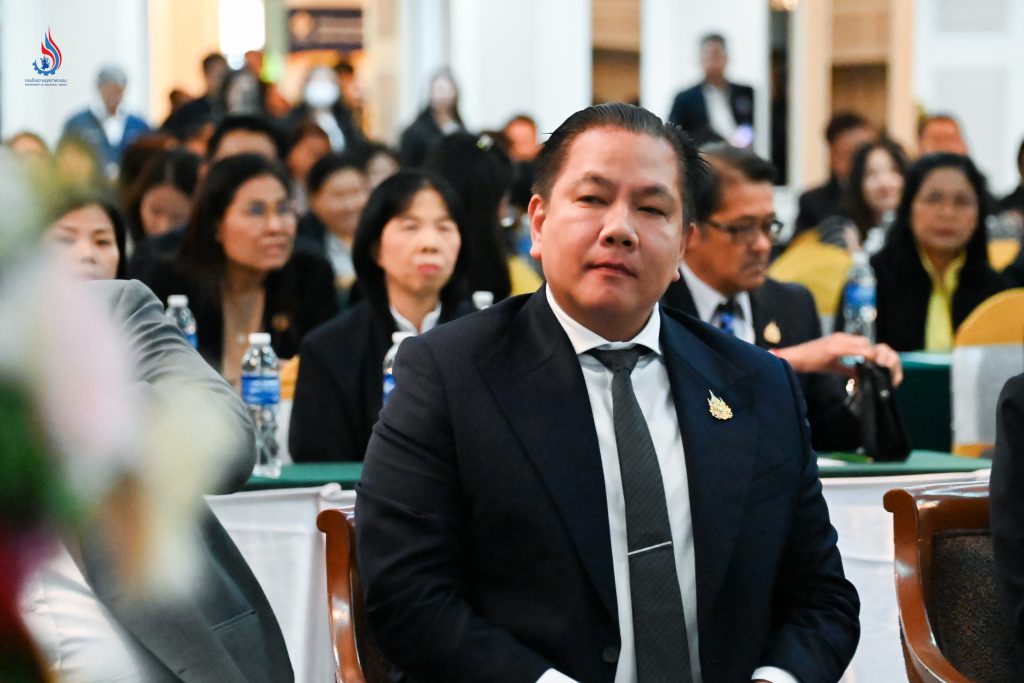 นายพรยศ กลั่นกรอง อธิบดีกรมโรงงานอุตสาหกรรม