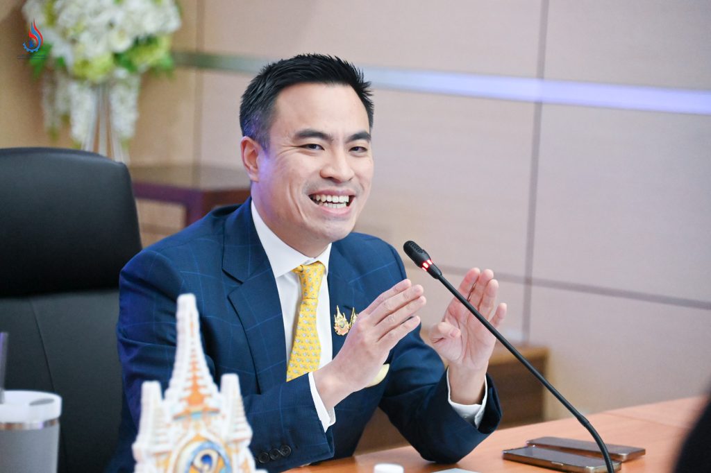 รัฐมนตรี เอกนัฏฯ รับฟัง เครือข่ายเกษตรกรชาวสวนปาล์มน้ำมัน แก้ปัญหาราคาน้ำมันปาล์ม