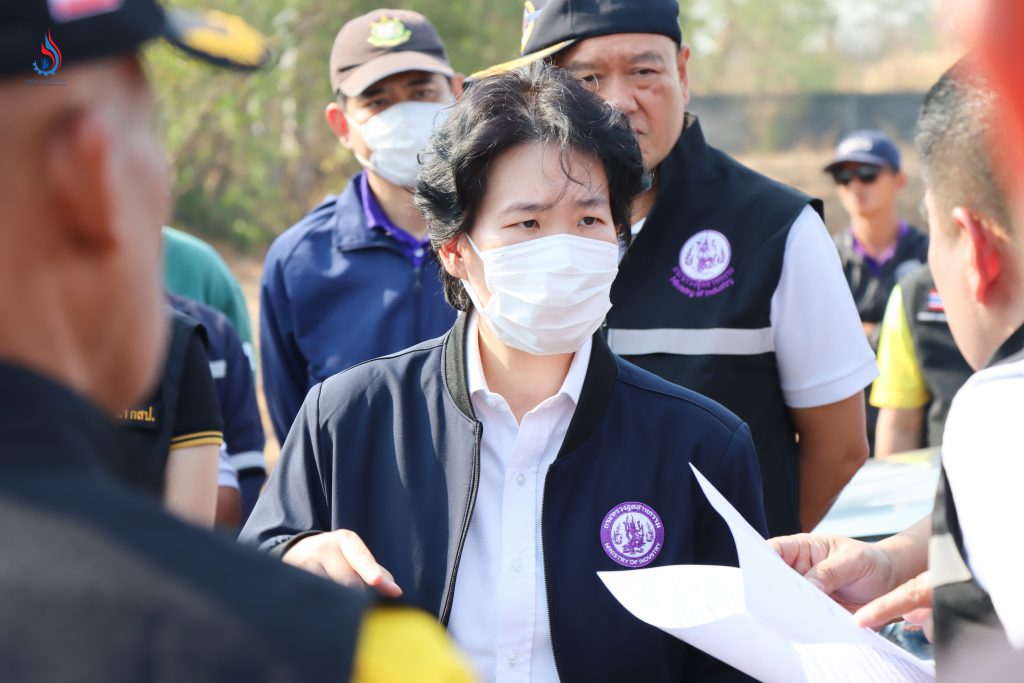 นางสาวฐิติภัสร์ โชติเดชาชัยนันต์ หัวหน้าคณะทำงานรัฐมนตรีว่าการกระทรวงอุตสาหกรรม