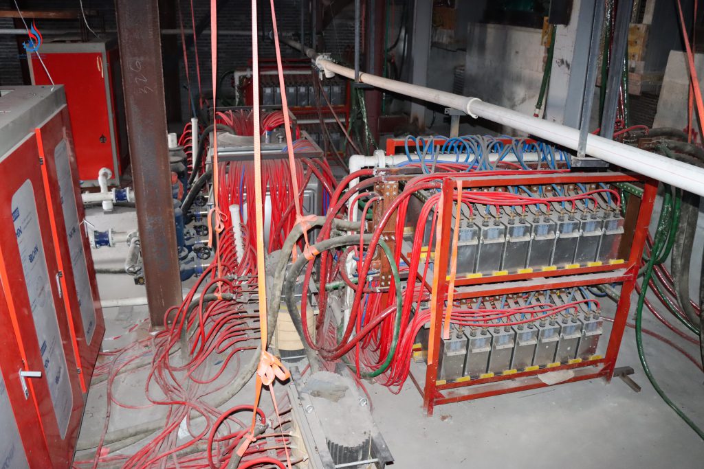 ประสานขอความร่วมมือไปยัง นายวีระพันธ์ ดีอ่อน ผู้ว่าราชการจังหวัดปราจีนบุรี สั่งการการไฟฟ้าส่วนภูมิภาค สาขาศรีมหาโพธิ ให้ทำการตัดการจ่ายไฟฟ้าแก่พื้นที่ของบริษัทฯ ในทันที เพื่อหยุดการกระทำที่ฝ่าฝืนลักลอบใช้งานเครื่องจักร