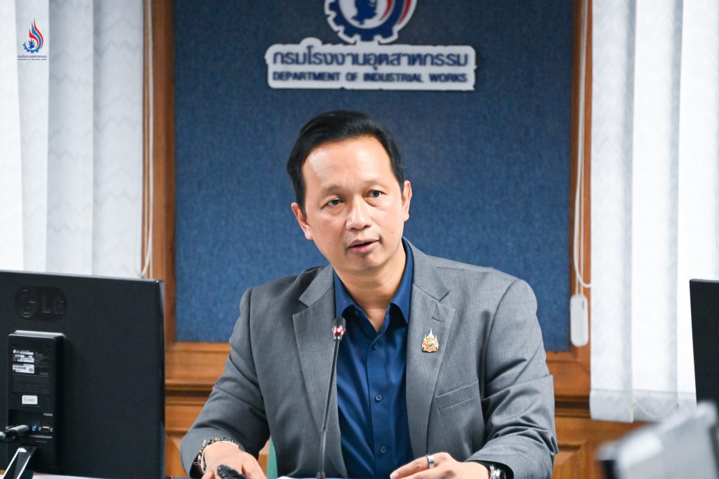 นายธีรทัศน์ อิศรางกูร ณ อยุธยา รองอธิบดีกรมโรงงานอุตสาหกรรม