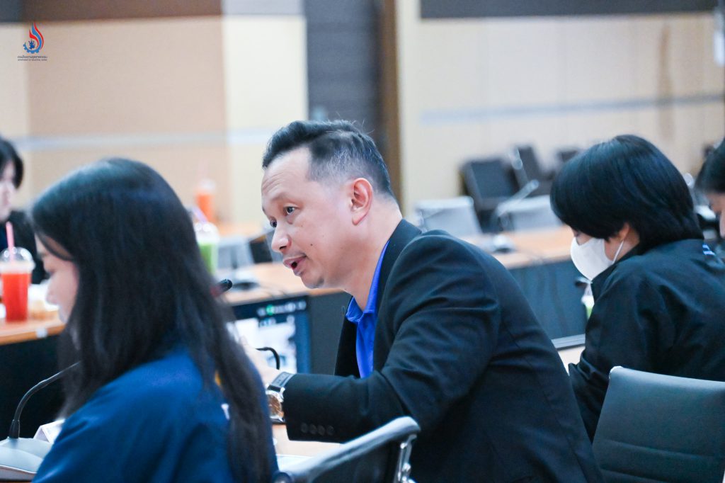 นายธีรทัศน์ อิศรางกูร ณ อยุธยา รองอธิบดีกรมโรงงานอุตสาหกรรม