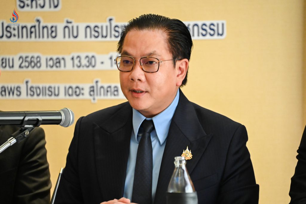 นายพรยศ กลั่นกรอง อธิบดีกรมโรงงานอุตสาหกรรม