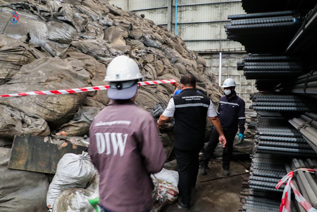 ยึดอายัดฝุ่นแดงทั้งหมด