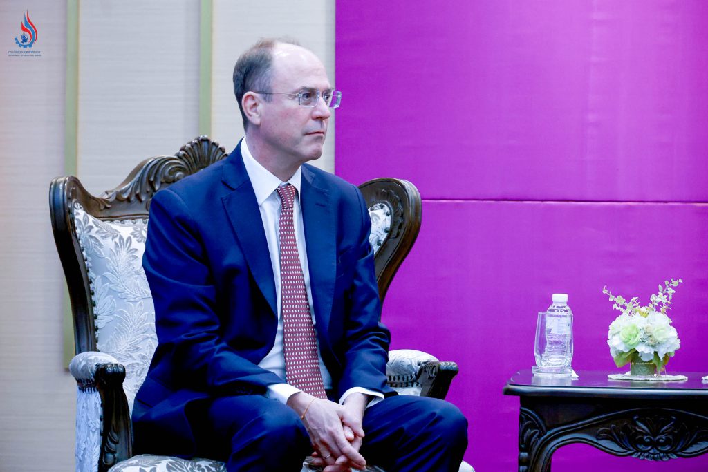 นายแพทริก เฮมเมอร์ (H.E. Mr. Patrick Hemmer) เอกอัครราชทูตราชรัฐลักเซมเบิร์กประจำประเทศไทย