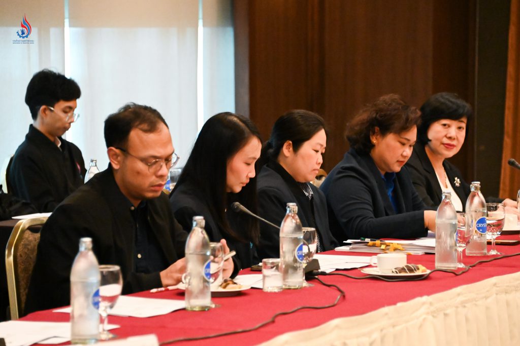 เจ้าหน้าที่กองบริหารจัดการกากอุตสาหกรรม กรมโรงงานอุตสาหกรรม