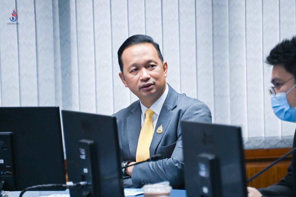 นายธีรทัศน์ อิศรางกูร ณ อยุธยา รองอธิบดีกรมโรงงานอุตสาหกรรม
