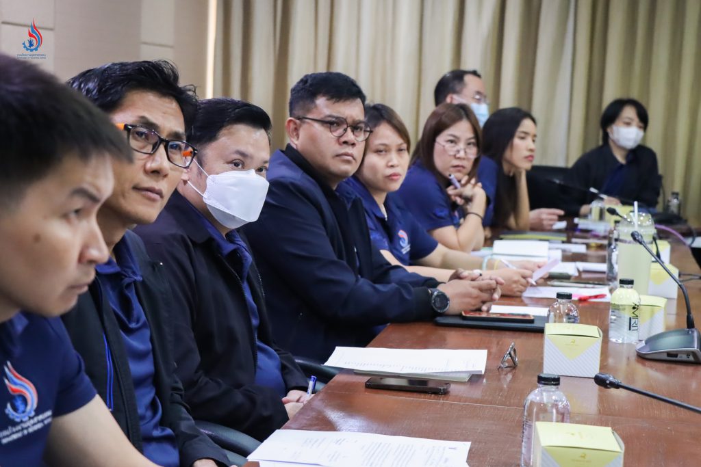 ที่ประชุมได้ร่วมพิจารณาข้อมูลในระบบงานต่าง ๆ ของ กรอ. สำหรับนำมาเชื่อมโยงกับระบบงานกำกับโรงงานอุตสาหกรรมเชิงรุก