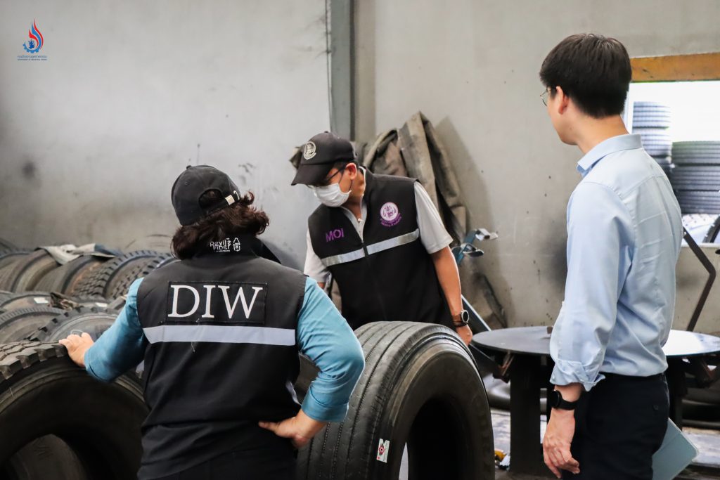 บริษัท หัวหง รับเบอร์ รีนิวเอเบิล รีซอร์สเซส โพรเซสซิ่ง จำกัด มีการประกอบกิจการโรงงานตรงตามเงื่อนไขการอนุญาต และจากการสอบถามข้อมูลพบว่า หัวหงฯ นำส่งวัตถุดิบผลิตภัณฑ์บางส่วนไปยังโรงงานของ บริษัท เฮง เฮง เฮง พลาสติก จำกัด จังหวัดชลบุรี