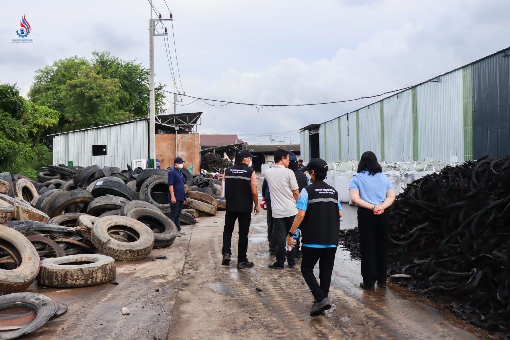 บริษัท เฮง เฮง เฮง พลาสติก จำกัด มีการประกอบกิจการโรงงานไม่ตรงตามเงื่อนไขการอนุญาต อีกทั้งพบข้อมูลการรับซื้อเศษยางจาก บริษัท โอรานไลต์ จำกัด