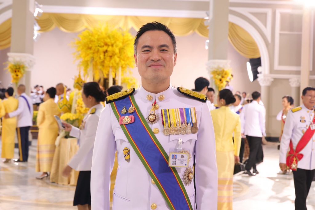 นายเอกนัฏ พร้อมพันธุ์ รัฐมนตรีว่าการกระทรวงอุตสาหกรรม