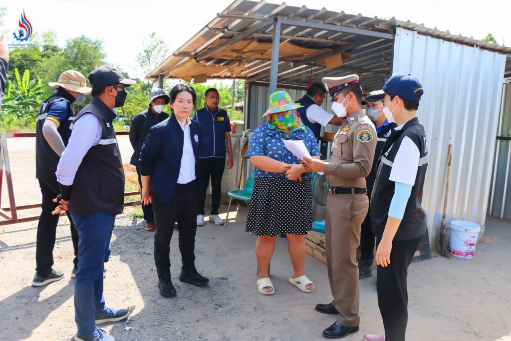 นำหมายศาลจังหวัดฉะเชิงเทราเข้าตรวจค้น “เอวายแอลพีฯ“ ในตำบลแปลงยาว อำเภอแปลงยาว จังหวัดฉะเชิงเทรา เมื่อวันที่ 8 พฤศจิกายน 2567 ที่ผ่านมา พบเป็นโรงงานเถื่อนทุนจีน