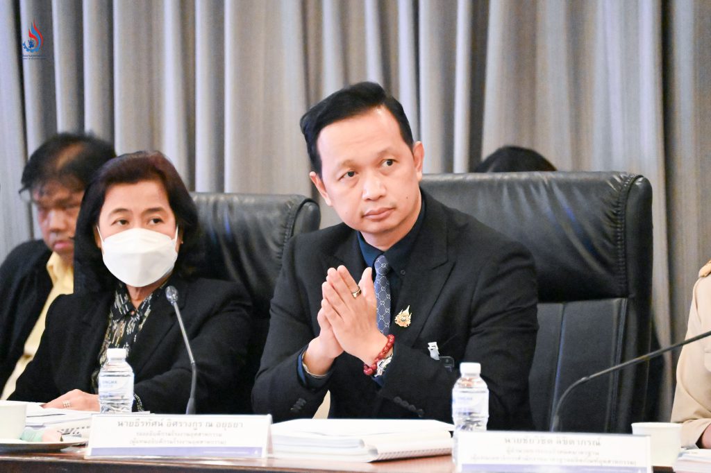 นายธีรทัศน์ อิศรางกูร ณ อยุธยา รองอธิบดีกรมโรงงานอุตสาหกรรม