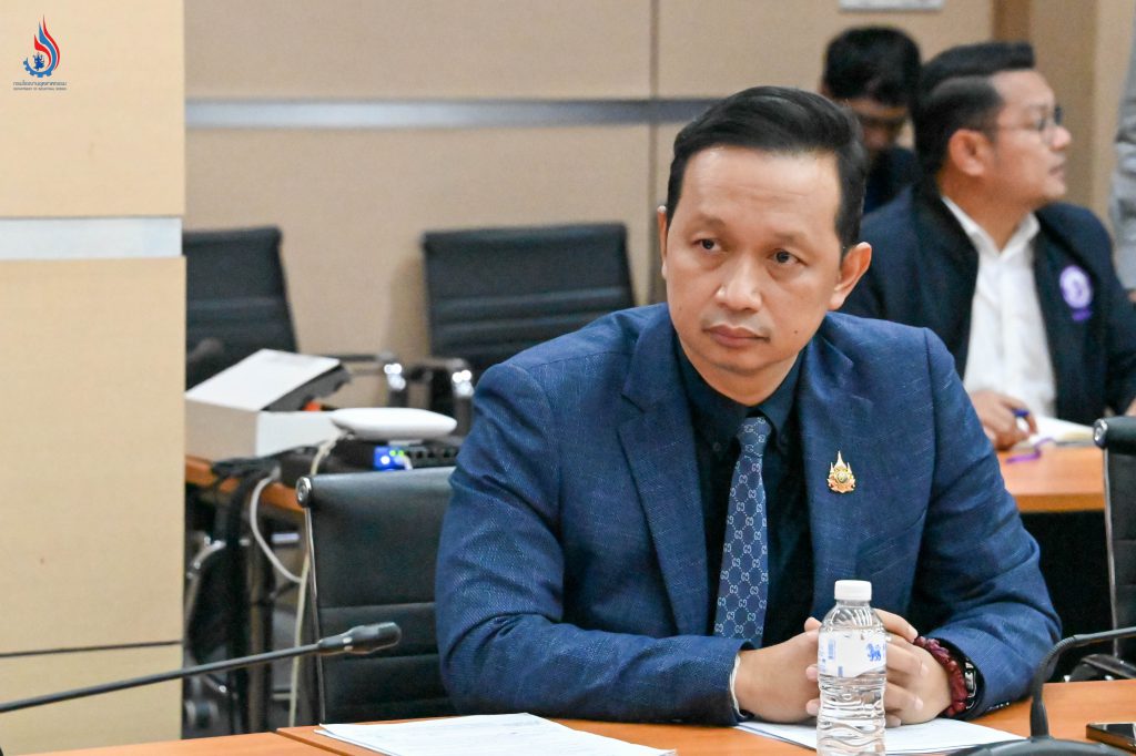 นายธีรทัศน์ อิศรางกูร ณ อยุธยา รองอธิบดีกรมโรงงานอุตสาหกรรม