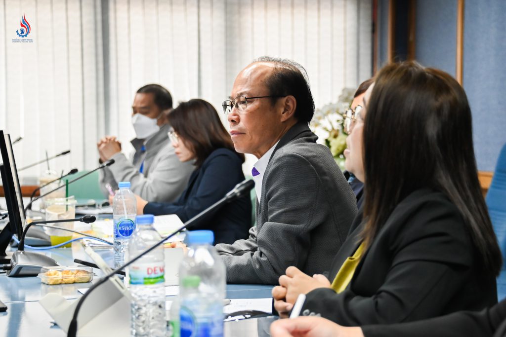 ผู้แทนบริษัท อัคคีปราการ จำกัด (มหาชน)