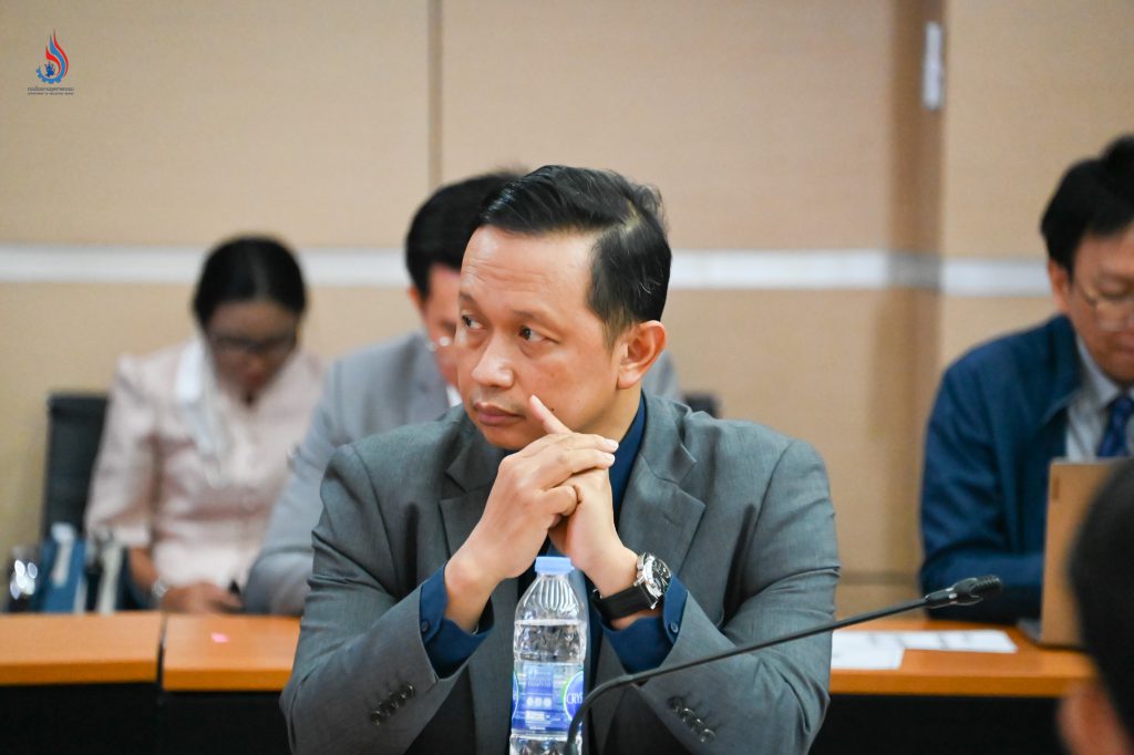 นายธีรทัศน์ อิศรางกูร ณ อยุธยา รองอธิบดีกรมโรงงานอุตสาหกรรม