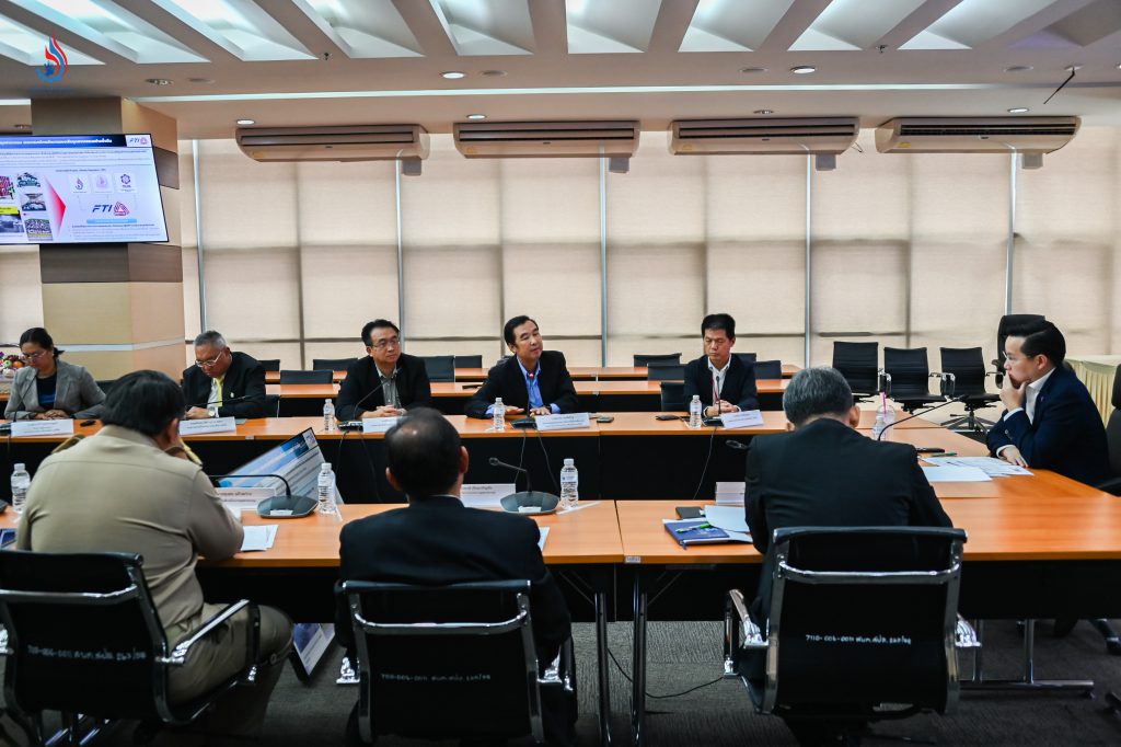 ผู้แทนจากสถาบันน้ำและสิ่งแวดล้อมเพื่อความยั่งยืน ส.อ.ท.