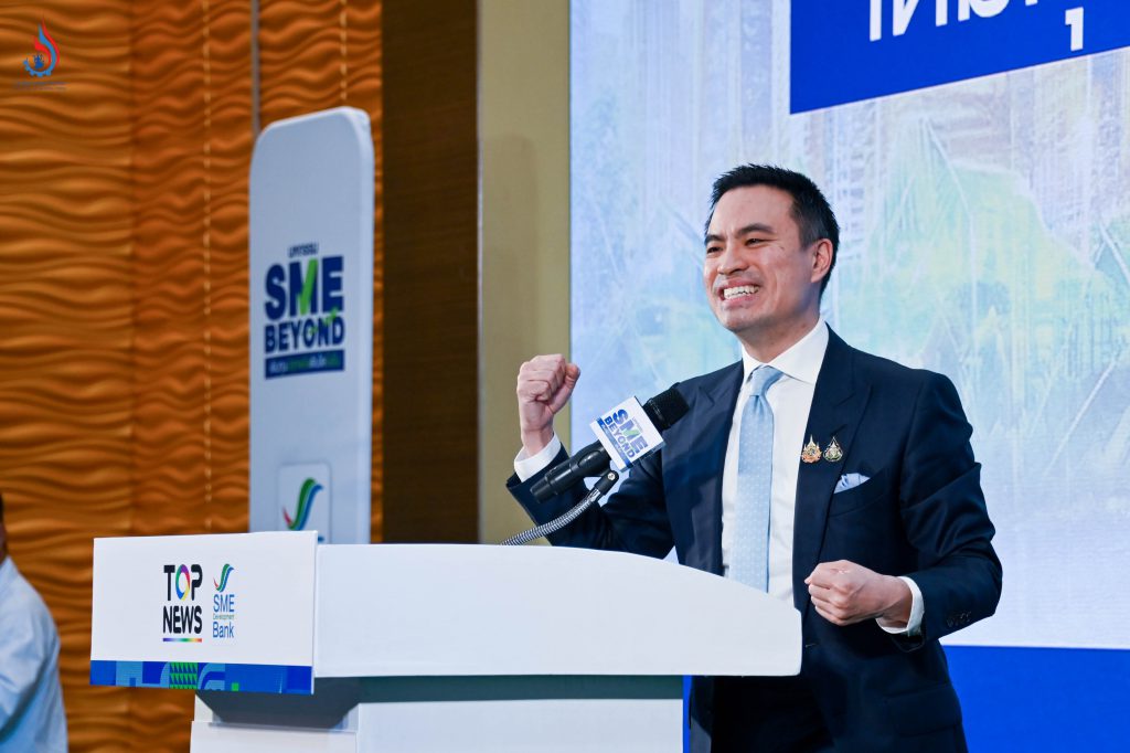 นายเอกนัฏ พร้อมพันธุ์ รัฐมนตรีว่าการกระทรวงอุตสาหกรรม กล่าวเปิดงานและกล่าวปาฐกถาพิเศษ