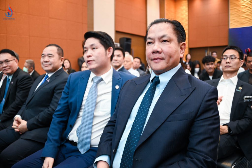 นายพรยศ กลั่นกรอง อธิบดีกรมโรงงานอุตสาหกรรม