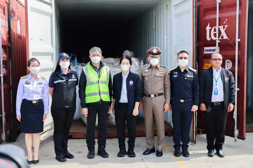 กรมโรงงานอุตสาหกรรมในฐานะหน่วยงานผู้มีอำนาจ (Competent Authority) ตามอนุสัญญาบาเซลฯ ของราชอาณาจักรไทย จะดำเนินการแจ้งการส่งคืน (Return Shipment) ตู้สินค้ากลับไปยังประเทศผู้ส่งออกต้นทางในทันที พร้อมแจ้งสำนักเลขาธิการอนุสัญญาบาเซลเกี่ยวกับการเคลื่อนย้ายข้ามแดนแบบผิดกฎหมาย