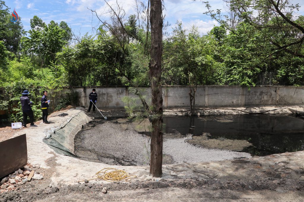 ศูนย์วิจัยและเตือนภัยมลพิษโรงงานภาคตะวันออกจึงเก็บตัวอย่างวัสดุที่ไม่ใช้แล้วและน้ำเพื่อนำไปตรวจวิเคราะห์