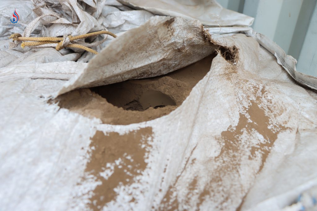 ฝุ่นจากเตาหลอมเหล็ก หรือ ฝุ่นแดง