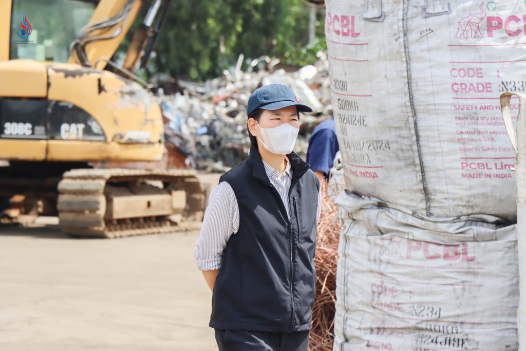 ทีมสุดซอย นำโดย นางสาวฐิติภัสร์ โชติเดชาชัยนันต์ หัวหน้าคณะทำงานรัฐมนตรีว่าการกระทรวงอุตสาหกรรม จะเร่งเสนอให้รัฐมนตรีฯ เอกนัฏ พร้อมพันธุ์ พิจารณาทบทวนการออกใบอนุญาตโรงงานรีไซเคิล เพื่อปราบปรามนักลงทุนข้ามชาติเหล่านี้ที่เข้ามาประกอบกิจการที่ไม่สร้างมูลค่าทางเศรษฐกิจให้กับประเทศไทย