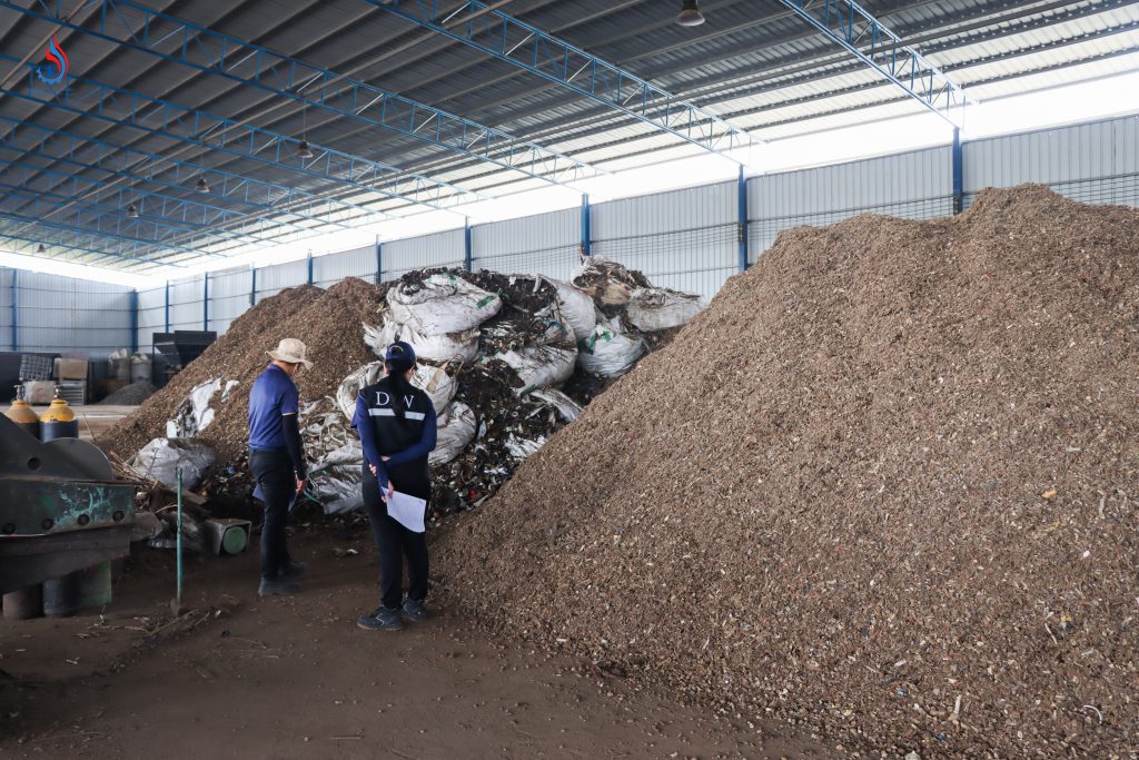 สอจ.ฉะเชิงเทรา จะแจ้งดำเนินคดีเพิ่มเติมจากหลักฐานที่ตรวจพบใหม่ ในข้อหาครอบครองวัตถุอันตรายโดยไม่ได้รับอนุญาต ตาม พ.ร.บ. วัตถุอันตราย พ.ศ. 2535