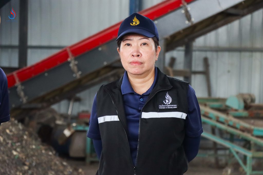 นางสาวนวพร สงวนหมู่ ผู้อำนวยการกองบริหารจัดการกากอุตสาหกรรม นำทีมลงพื้นที่ เร่งติดตามความคืบหน้าการดำเนินคดี