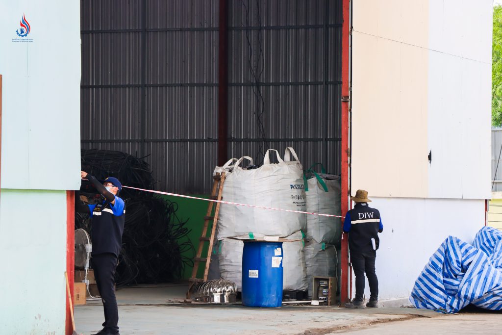 อายัดวัสดุ สิ่งของ และสิ่งอื่นที่เกี่ยวข้อง เพื่อรวบรวมเป็นพยานหลักฐานในการตรวจสอบพิสูจน์ข้อเท็จจริง