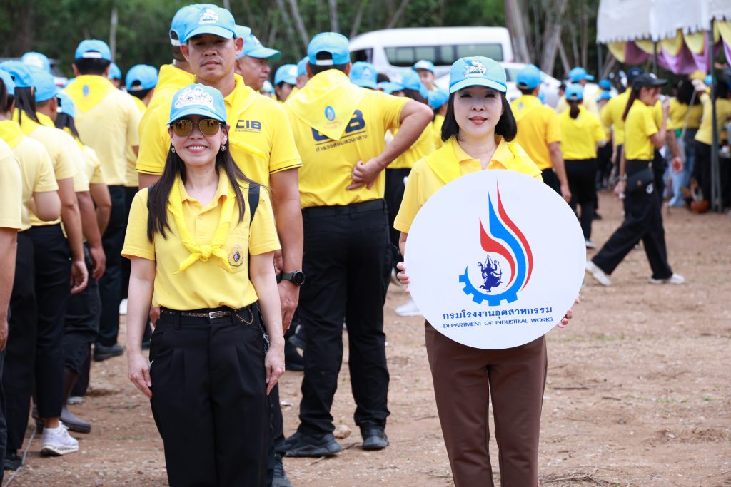 นางจุฬารัตน์ มณีเสถียรรัตนา เลขานุการกรม กรมโรงงานอุตสาหกรรม