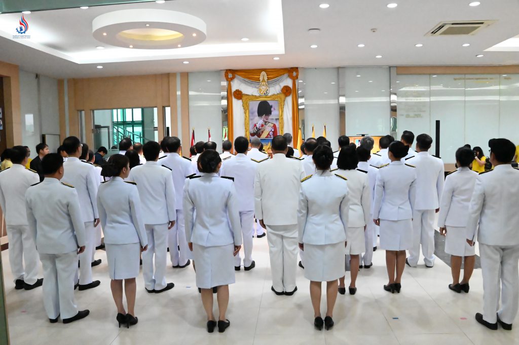 อธิบดีกรมโรงงานฯ ร่วมพิธีถวายสัตย์ปฏิญาณ เนื่องในโอกาสวันเฉลิมพระชนมพรรษา พระบาทสมเด็จพระเจ้าอยู่หัว