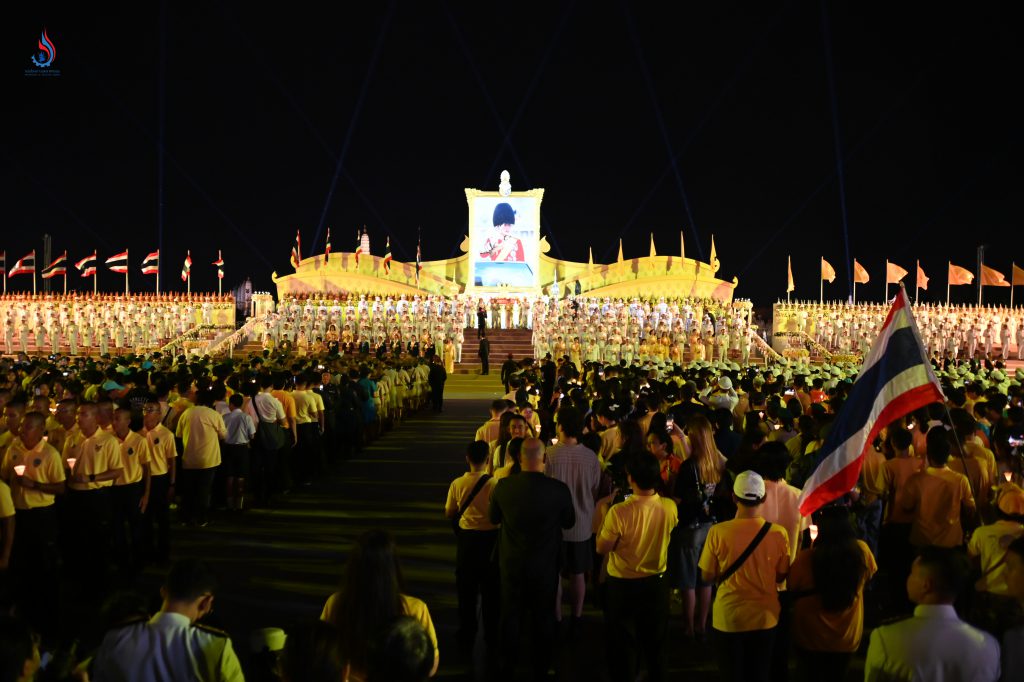 ประชาชนพิธีจุดเทียนถวายพระพรชัยมงคล เนื่องในโอกาสพระราชพิธีมหามงคลเฉลิมพระชนมพรรษาพระบาทสมเด็จพระเจ้าอยู่หัว 28 กรกฎาคม 2568