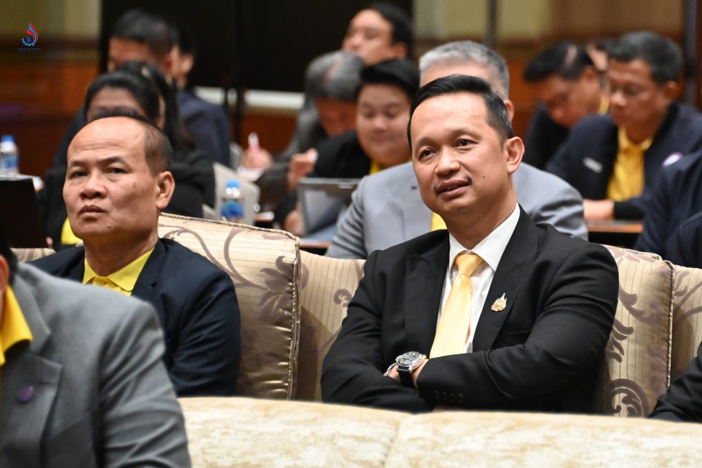 นายธีรทัศน์ อิศรางกูร ณ อยุธยา รองอธิบดีกรมโรงงานอุตสาหกรรม