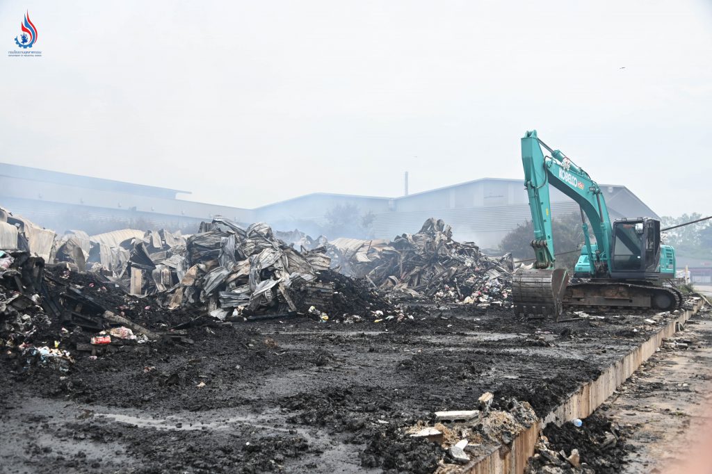 กรมโรงงานฯ ลงพื้นที่ตรวจติดตามเหตุเพลิงไหม้ “โรงงานผลิตทิชชู จ.สระบุรี”