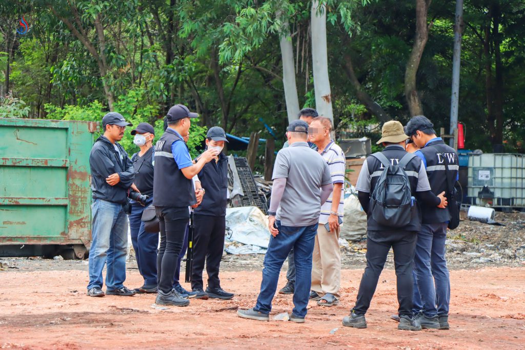 ดำเนินคดีในข้อหาตั้งและประกอบกิจการโรงงานโดยไม่ได้รับอนุญาต