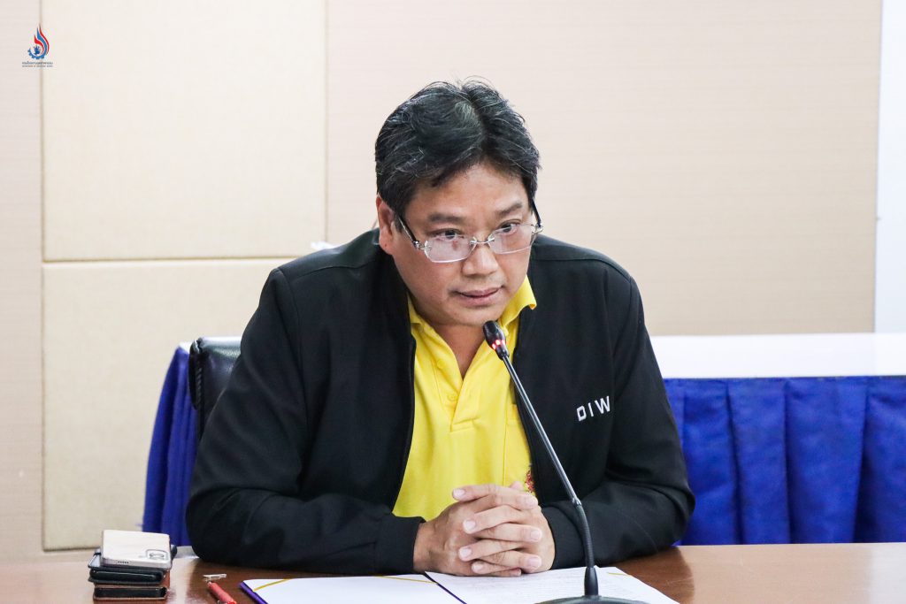 ร้อยตรี วิทวัส แก้วประสิทธิ์ ผู้อำนวยการกลุ่มติดตามและประเมินผลมาตรฐานงานกำกับโรงงาน 2 กองพัฒนาระบบมาตรฐานงานกำกับโรงงาน