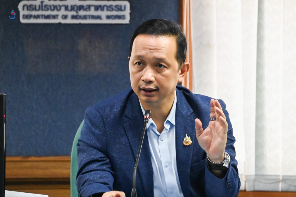 นายธีรทัศน์ อิศรางกูร ณ อยุธยา รองอธิบดีกรมโรงงานอุตสาหกรรม 