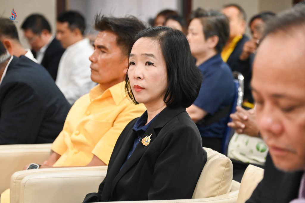 นางจุฬารัตน์ มณีเสถียรรัตนา เลขานุการกรม กรมโรงงานฯ