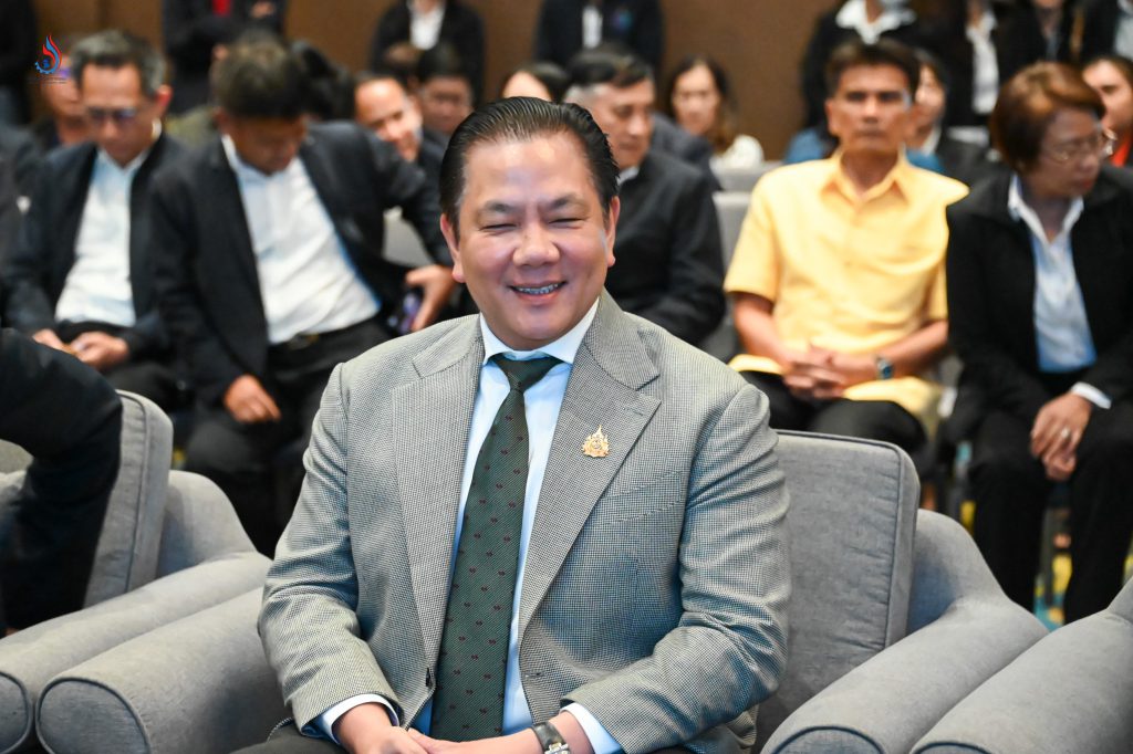 นายพรยศ กลั่นกรอง อธิบดีกรมโรงงานอุตสาหกรรม