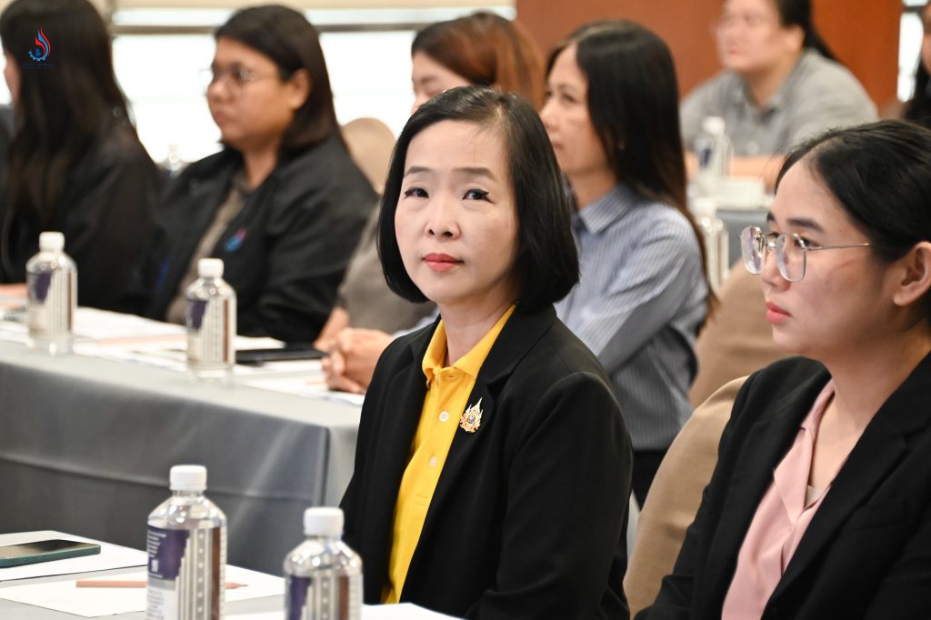 นางจุฬารัตน์ มณีเสถียรรัตนา เลขานุการกรม