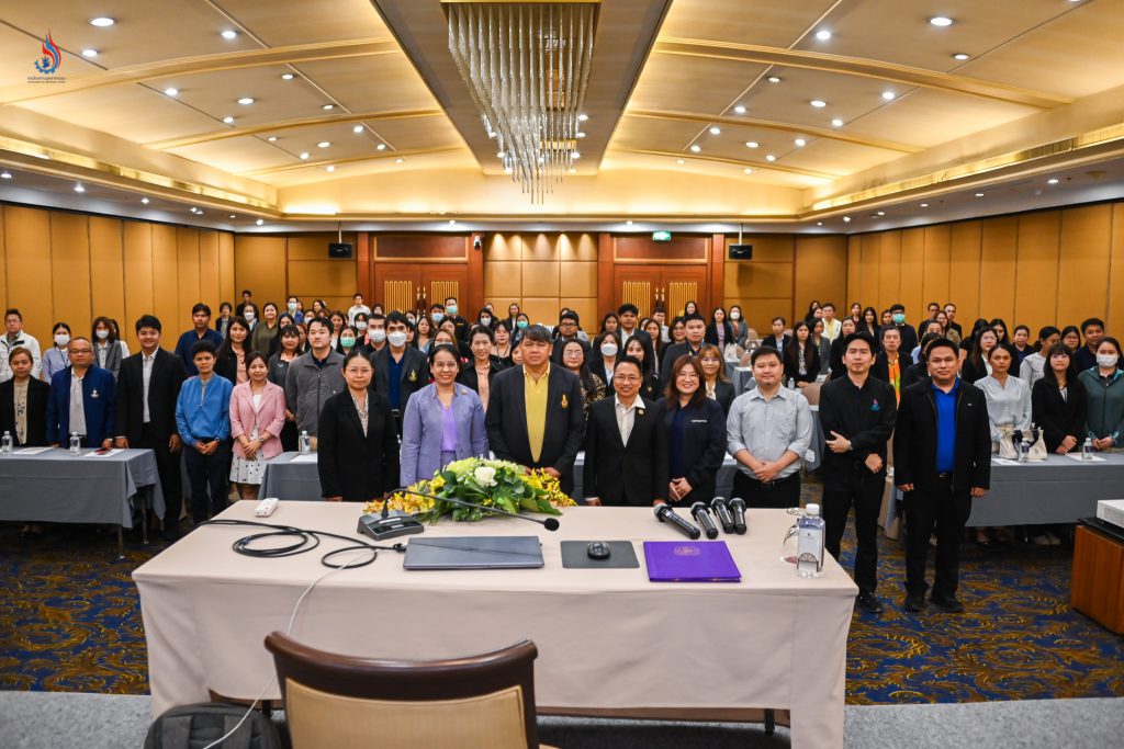 กรมโรงงานฯ มอบคู่มือ ‘ฉบับอัปเดต’ พร้อมเป็นพี่เลี้ยงอบรมเจ้าหน้าที่ กทม. ทั่ว 50 เขต กำกับโรงงานตามภารกิจที่รับถ่ายโอนอย่างมืออาชีพ