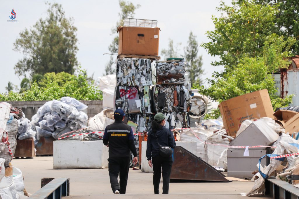 บริษัท เค โอ เค รีไซเคิล แอนด์ เซอร์วิสส์ จำกัด เป็นโรงงานประเภทลำดับ 105 ในตำบลเสม็ดเหนือ อำเภอบางคล้า จังหวัดฉะเชิงเทรา