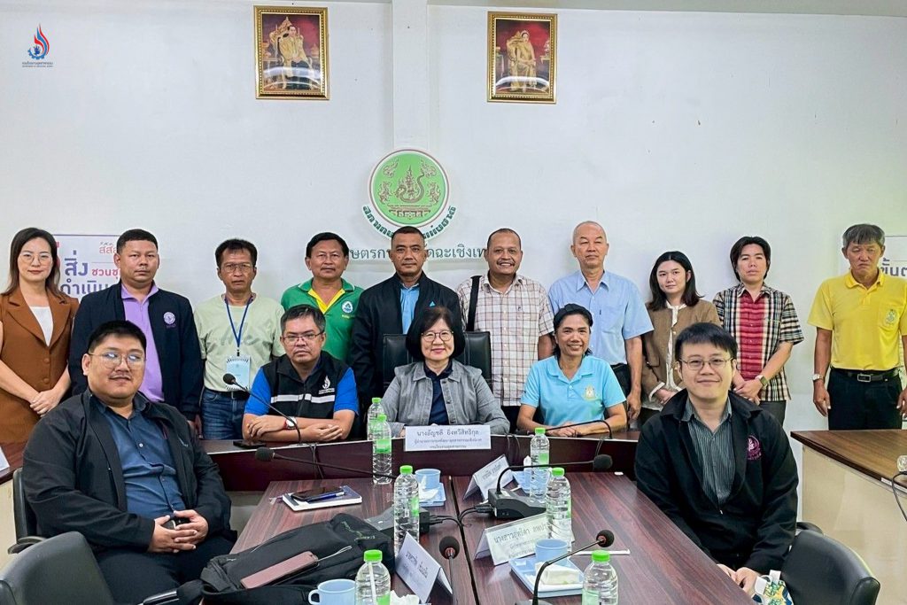 อธิบดีกรมโรงงานอุตสาหกรรม มอบหมายให้เจ้าหน้าที่กองพัฒนาอุตสาหกรรมเชิงนิเวศ ดำเนินโครงการดังกล่าว ในการเสริมสร้างศักยภาพของชุมชนให้สามารถเฝ้าระวังและจัดการปัญหามลพิษอุตสาหกรรมที่ส่งผลกระทบต่อสุขภาพ ตลอดจนบริหารจัดการความขัดแย้งในพื้นที่ด้วยกลไกการมีส่วนร่วมทุกภาคส่วน