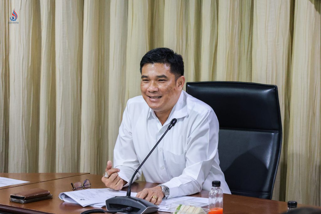 นายประสม ดำรงพงษ์ ผู้อำนวยการกองพัฒนาระบบมาตรฐานงานกำกับโรงงาน เป็นประธานการประชุมคณะทำงานฯ ครั้งที่ 10-6/2568