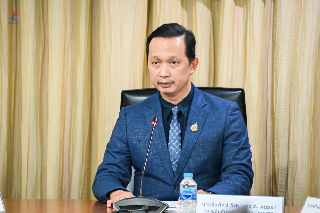 อธิบดีกรมโรงงานอุตสาหกรรม มอบหมายให้ นายธีรทัศน์ อิศรางกูร ณ อยุธยา รองอธิบดีกรมโรงงานอุตสาหกรรม ให้การต้อนรับคณะศึกษาดุงานจากกระทรวงอุตสาหกรรมและการค้า สปป.ลาว