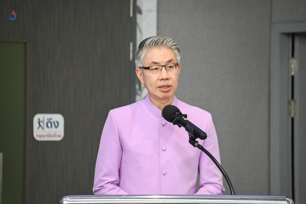 นายณัฐพล รังสิตพล ปลัดกระทรวงอุตสาหกรรม กล่าวรายงาน