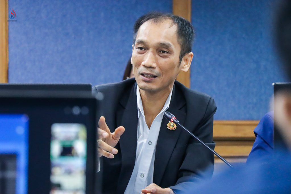 นายวชิระ ไม้แพ ที่ปรึกษาด้านกฎหมาย สำนักงานปลัดกระทรวงอุตสาหกรรม