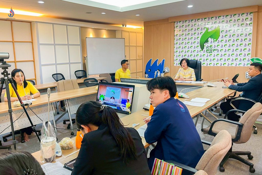 กรมโรงงานฯ จัดอบรม เรื่อง การพัฒนาเมืองอุตสาหกรรมเชิงนิเวศ ณ ห้องประชุมศูนย์พัฒนาเมืองอุตสาหกรรมเชิงนิเวศ อาคารกรมโรงงานอุตสาหกรรม และผ่านระบบอิเล็กทรอนิกส์ (ZOOM Meeting)