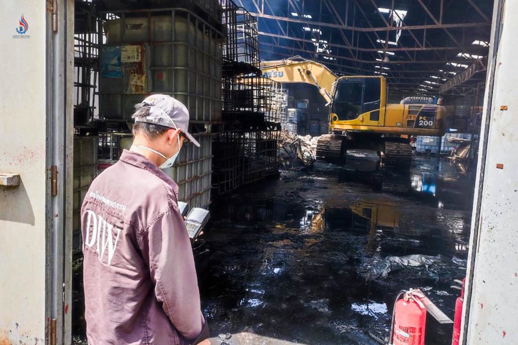 ตรวจวัดคุณภาพอากาศด้วยเครื่องมือตรวจวัดภาคสนาม พบการปนเปื้อนก๊าซไฮโดรเจนคลอไรด์ (HCl) บริเวณใกล้จุดเกิดเหตุ